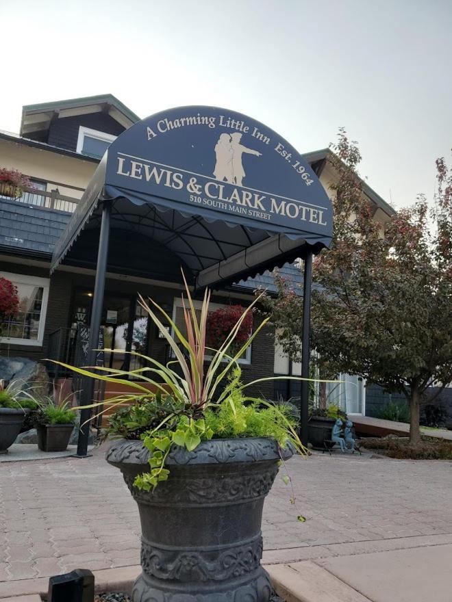 Lewis & Clark Motel