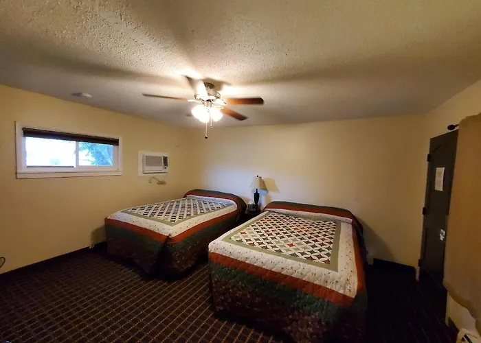 Three Forks Lewis & Clark Motel