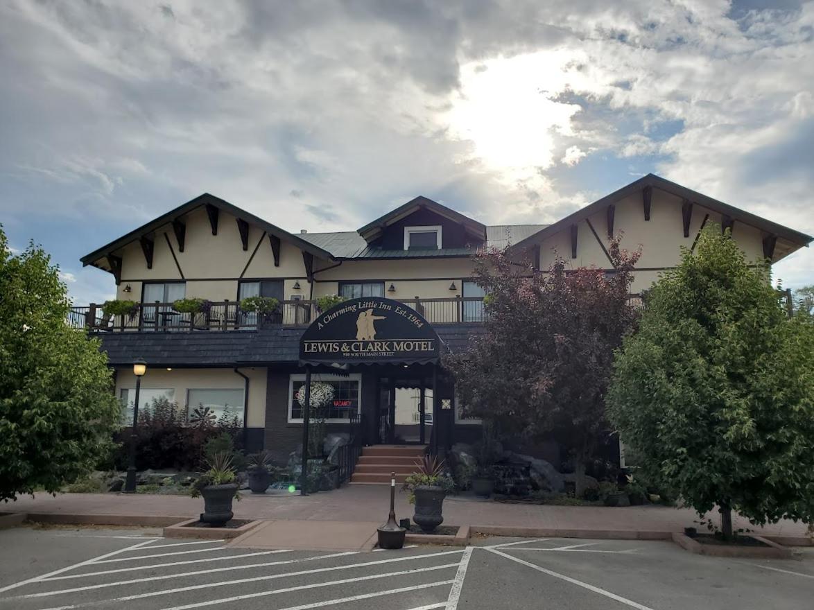 Lewis & Clark Motel